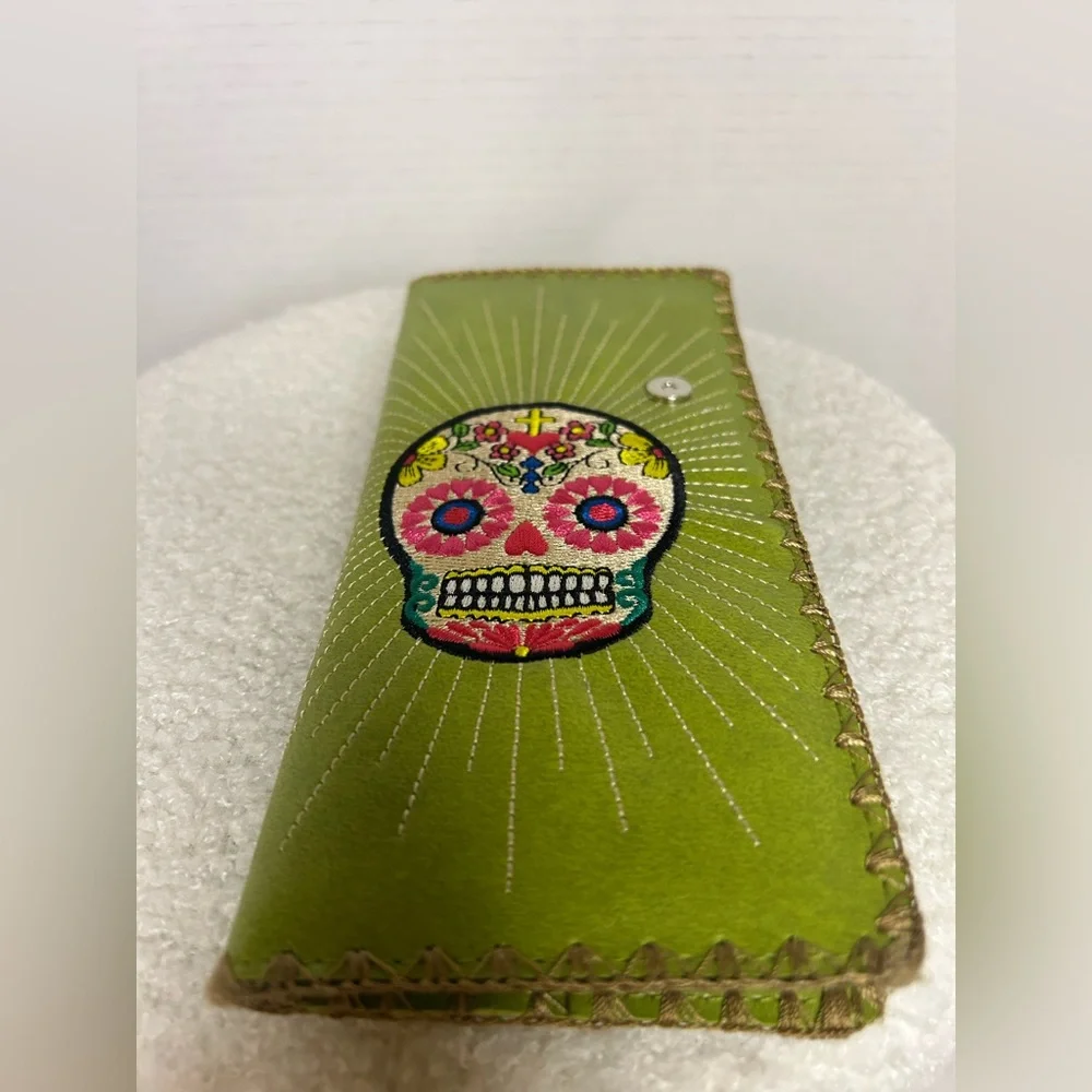 Embroidered Green Skull Wallet - Picture 1 of 4